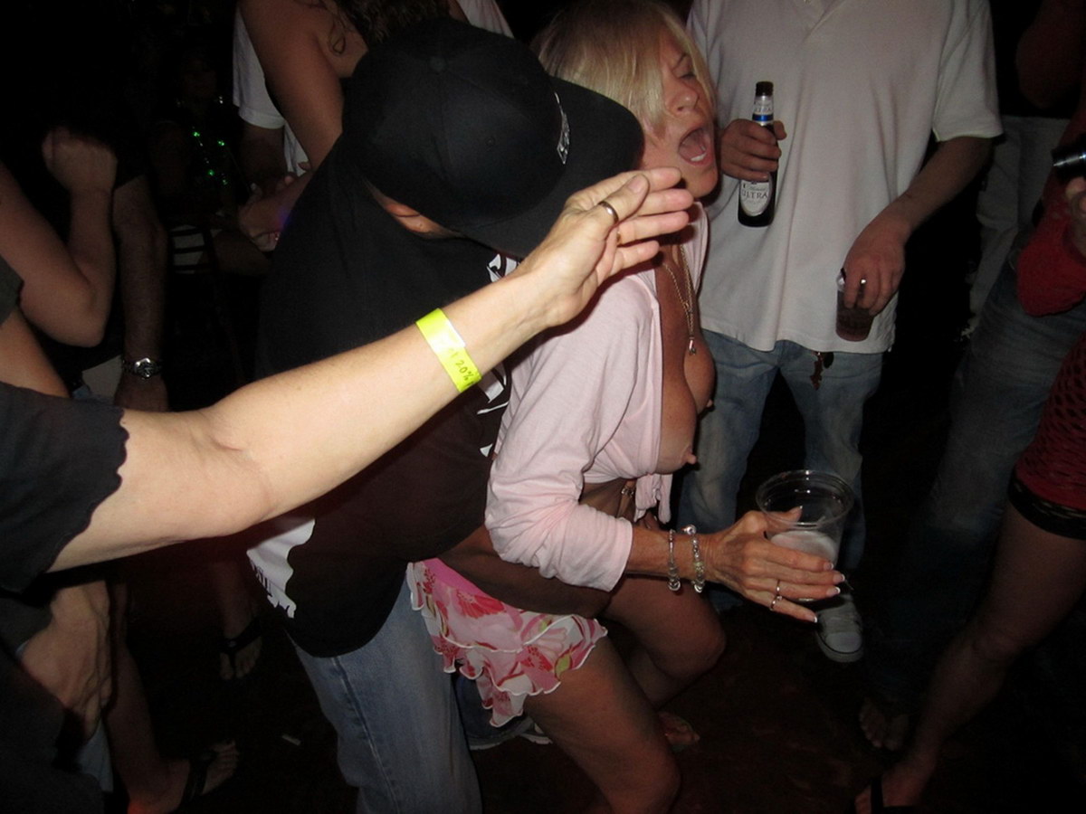 Boyfirend watch girl fucked at party