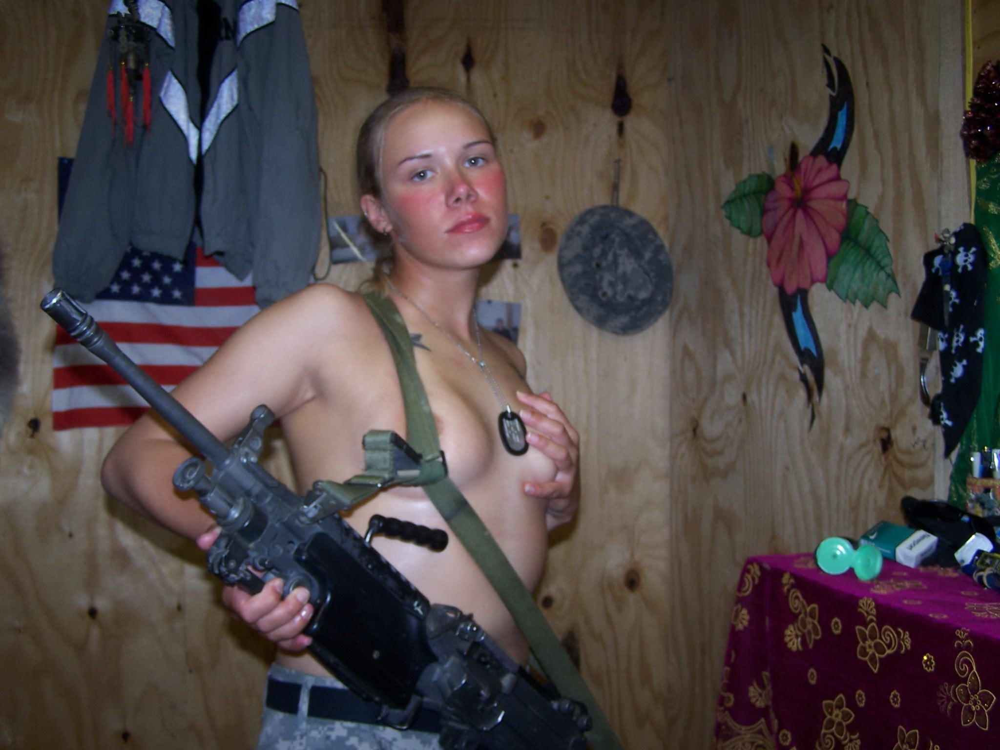 Nude Army Girls Pics >> Expiring Desires, Clockwork Buns For Your ...